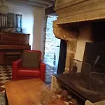 Jolie Maison Ancienne Adaptee Aux Petits Groupes - Maison Peyri Semesterbostad Leogeats