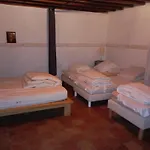 Jolie Maison Ancienne Adaptee Aux Petits Groupes - Maison Peyri Semesterbostad Leogeats