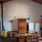 Jolie Maison Ancienne Adaptee Aux Petits Groupes - Maison Peyri Leogeats