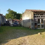 Jolie Maison Ancienne Adaptee Aux Petits Groupes - Maison Peyri Semesterbostad