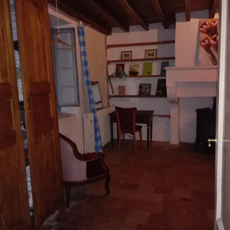 Dom wakacyjny Jolie Maison Ancienne Adaptee Aux Petits Groupes - Maison Peyri Leogeats