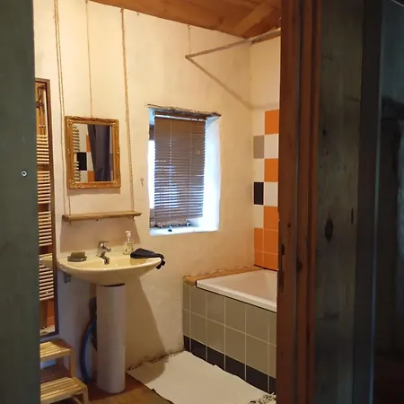 Dom wakacyjny Jolie Maison Ancienne Adaptee Aux Petits Groupes - Maison Peyri