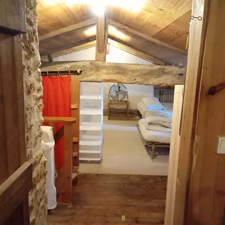 Dom wakacyjny Jolie Maison Ancienne Adaptee Aux Petits Groupes - Maison Peyri