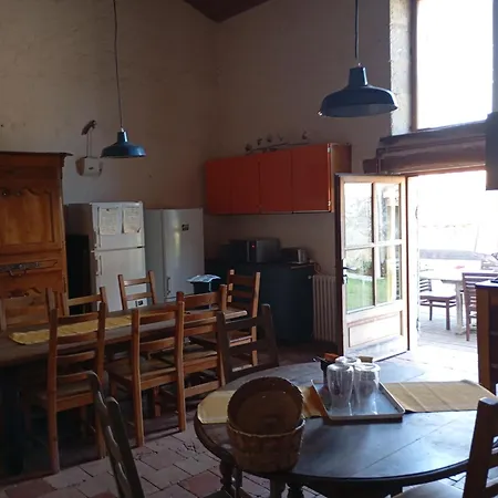 Dom wakacyjny Jolie Maison Ancienne Adaptee Aux Petits Groupes - Maison Peyri Leogeats