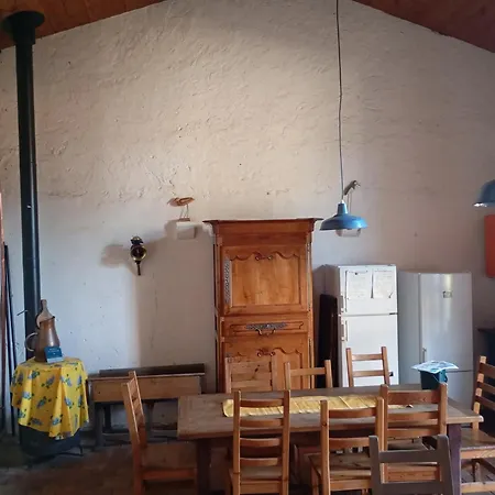 Jolie Maison Ancienne Adaptee Aux Petits Groupes - Maison Peyri Leogeats