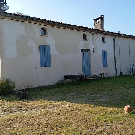 Dom wakacyjny Jolie Maison Ancienne Adaptee Aux Petits Groupes - Maison Peyri Leogeats