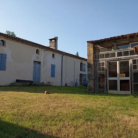 Jolie Maison Ancienne Adaptee Aux Petits Groupes - Maison Peyri Leogeats